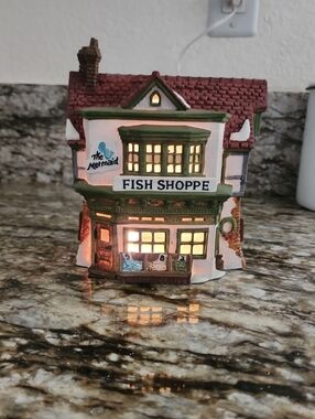 Department 56 Dickens Village Mermaid Fish Shoppe. Retired, NIB!